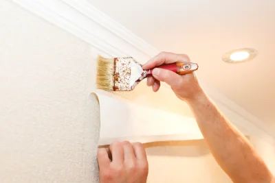 Pose de papier peint à Béguios — revêtements muraux et toiles de verre